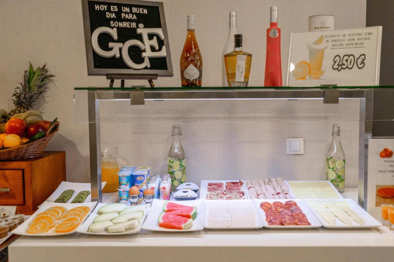 Gce Hoteles Malaga Bagian luar foto