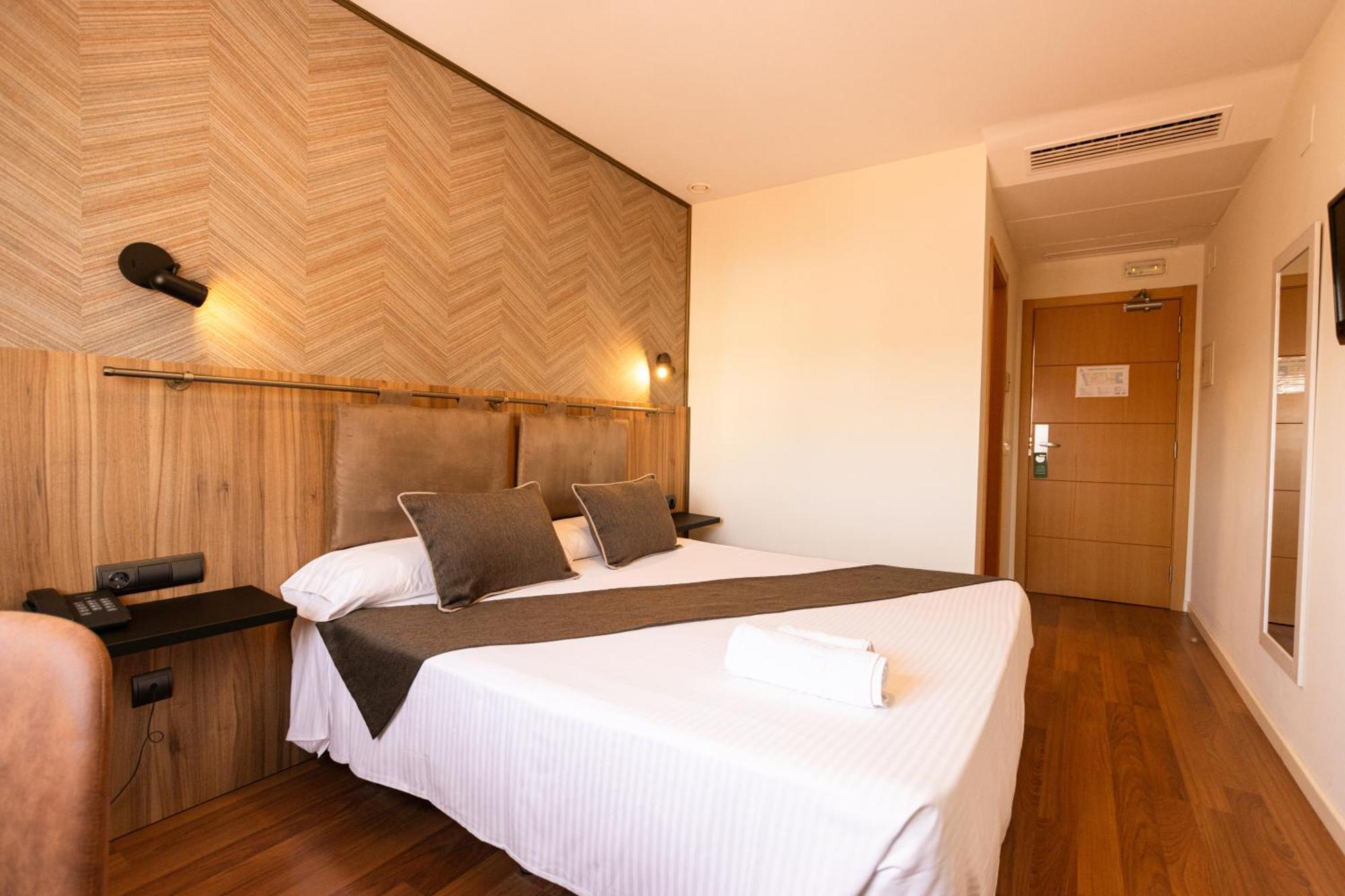 Gce Hoteles Malaga Bagian luar foto