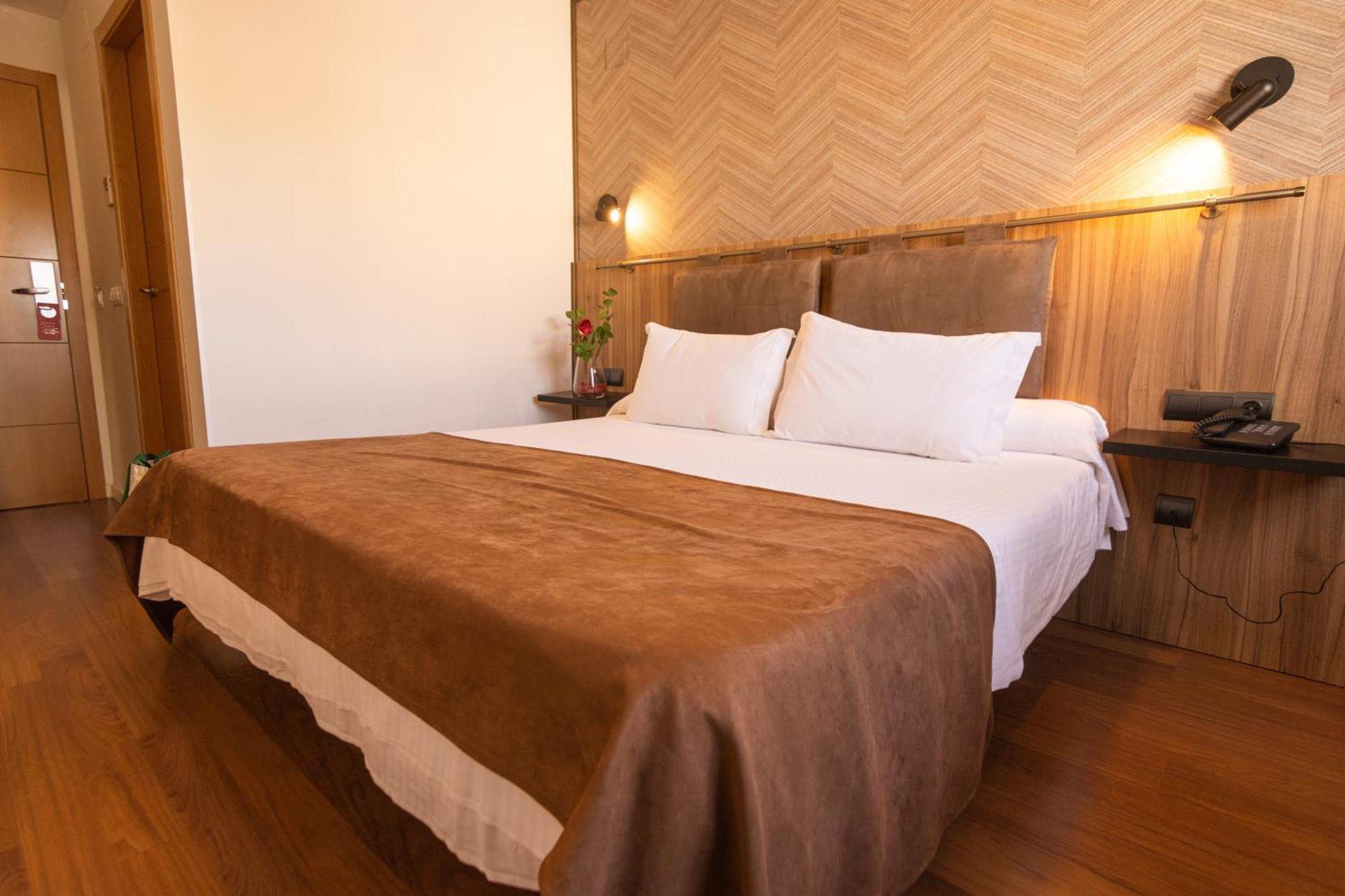 Gce Hoteles Malaga Bagian luar foto